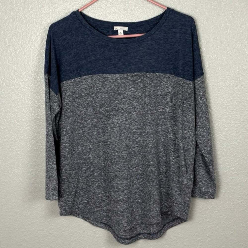 Gap Women's Size Medium Gray Blue 3/4 Sleeve Flowy Tunic Style Shirt
